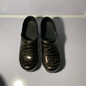 Sanita Black Zebra Striped Comfort Clogs